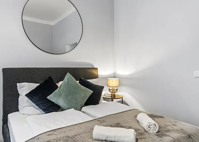 Balcony Apartment, 4 Min To U3 Zipperer Strasse * Viena