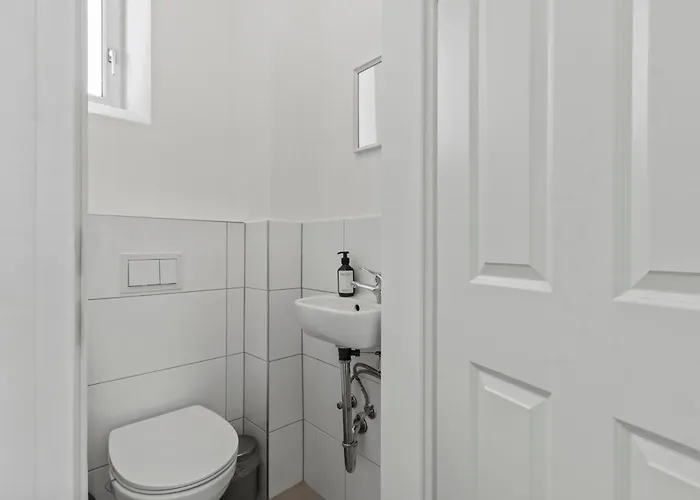 Balcony Apartment, 4 Min To U3 Zipperer Strasse Apartamento *