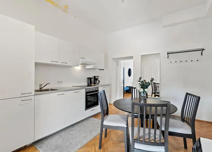 Balcony Apartment, 4 Min To U3 Zipperer Strasse * Viena