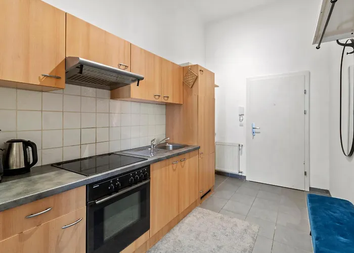 Balcony Apartment, 4 Min To U3 Zipperer Strasse Apartamento *