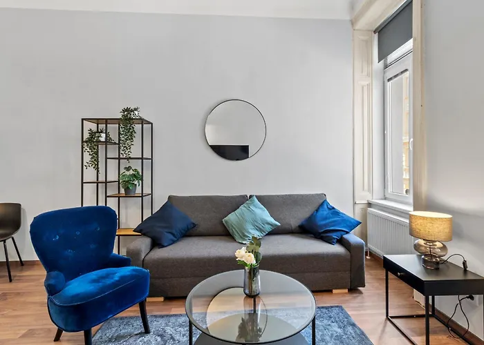 Balcony Apartment, 4 Min To U3 Zipperer Strasse Apartamento