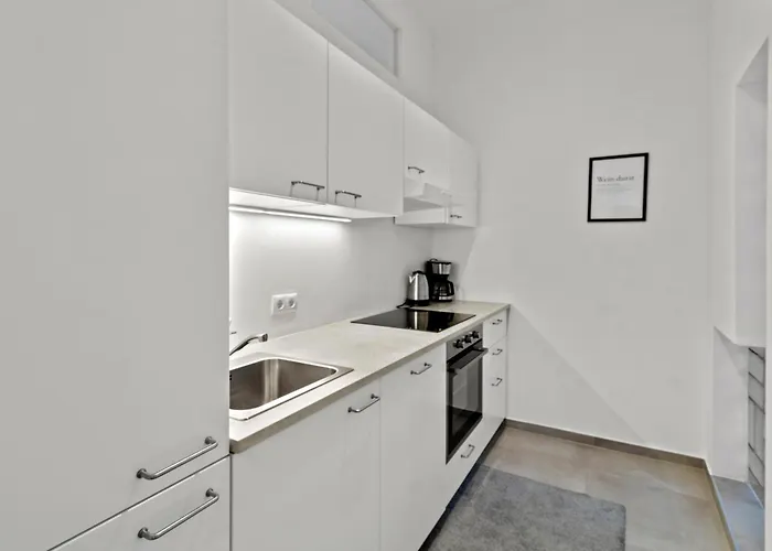 Balcony Apartment, 4 Min To U3 Zipperer Strasse * Viena