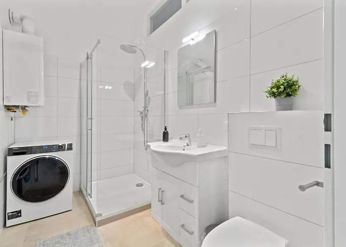 Balcony Apartment, 4 Min To U3 Zipperer Strasse Apartamento