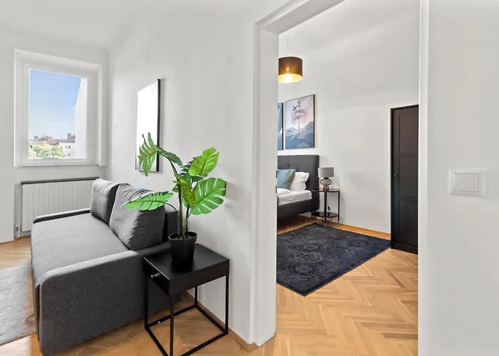 Balcony Apartment, 4 Min To U3 Zipperer Strasse