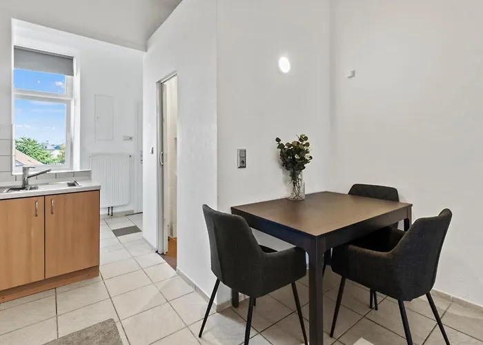 Apartamento Balcony Apartment, 4 Min To U3 Zipperer Strasse Viena
