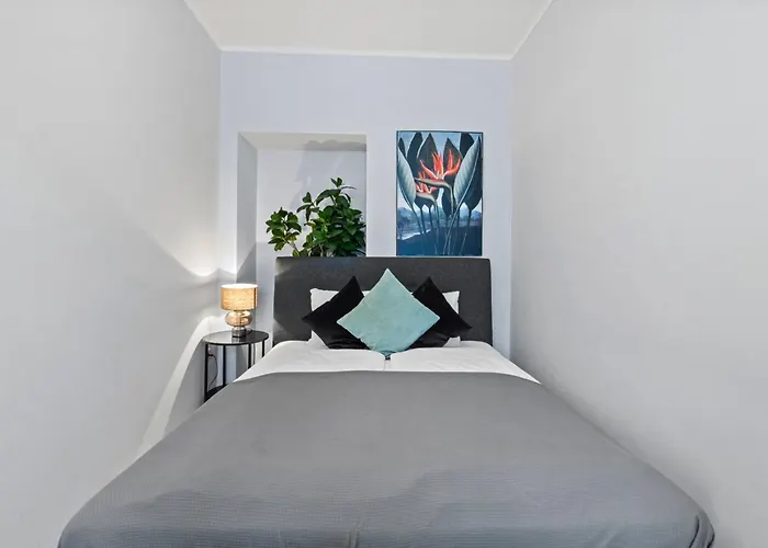 Balcony Apartment, 4 Min To U3 Zipperer Strasse Viena